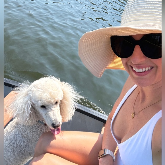 Meet your Posher, Michaela - Picture 2 of 4